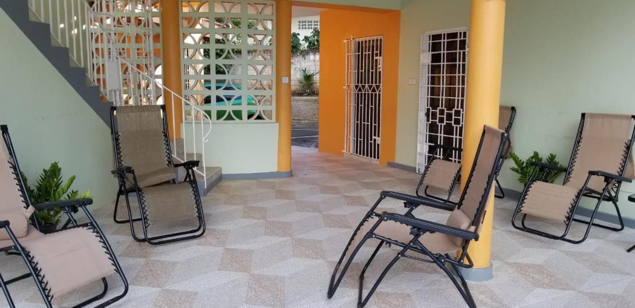 Chaudhry Holiday House Montego Bay Buitenkant foto