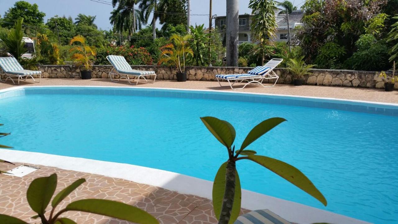 Chaudhry Holiday House Montego Bay Buitenkant foto